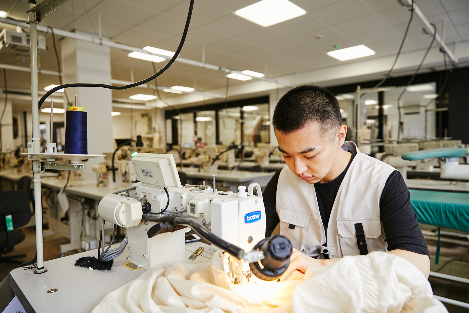 曼彻斯特城市大学服装学院
